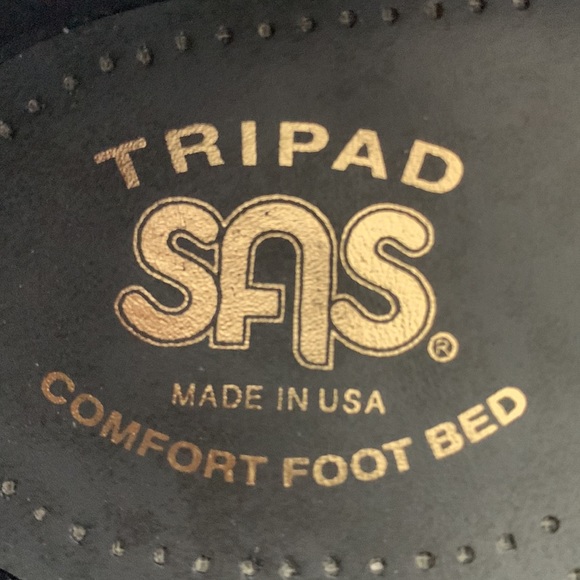 Woman’s Loafers SIZE US  9 1/2 - Picture 10 of 16